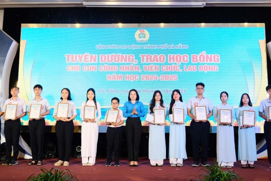 Hơn 500 triệu đồng trao học bổng cho con đoàn viên, người lao động