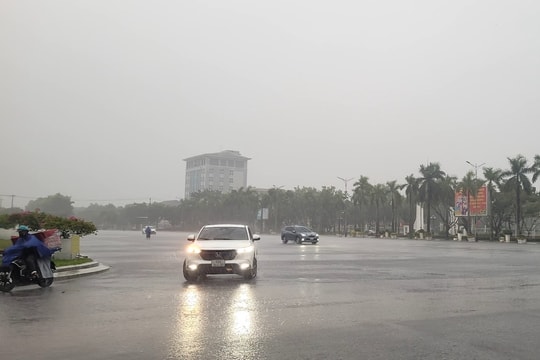 Chủ động ứng phó với bão số 1 và mưa lũ