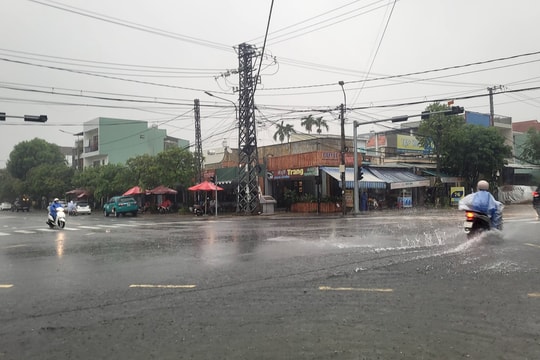 Chủ động ứng phó với áp thấp nhiệt đới và mưa lớn cục bộ