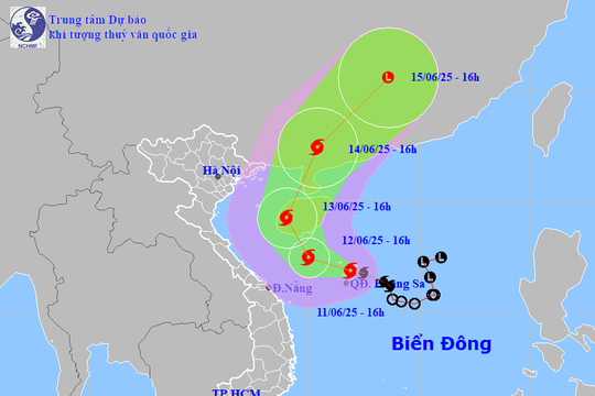 Đà Nẵng mưa lớn, đề phòng ngập úng đô thị, gió mạnh trên biển