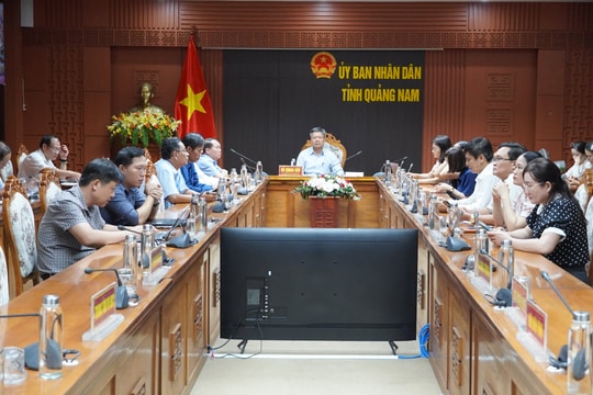 Triển khai nhiệm vụ cải cách thủ tục hành chính phục vụ chính quyền địa phương hai cấp