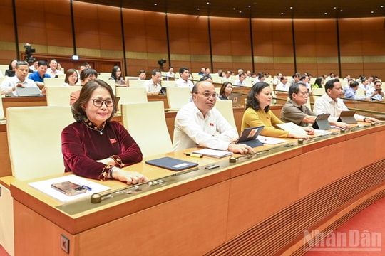 Quốc hội thông qua Nghị quyết về sắp xếp đơn vị hành chính cấp tỉnh, cả nước còn 34 tỉnh thành