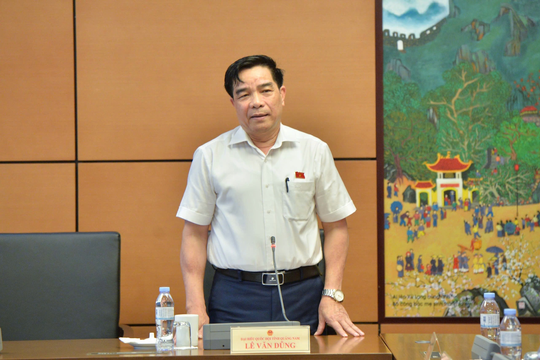 Trưởng đoàn Đại biểu Quốc hội tỉnh Quảng Nam Lê Văn Dũng: Cần sớm gỡ vướng về công tác cán bộ, chế độ chính sách khi sắp xếp đơn vị hành chính