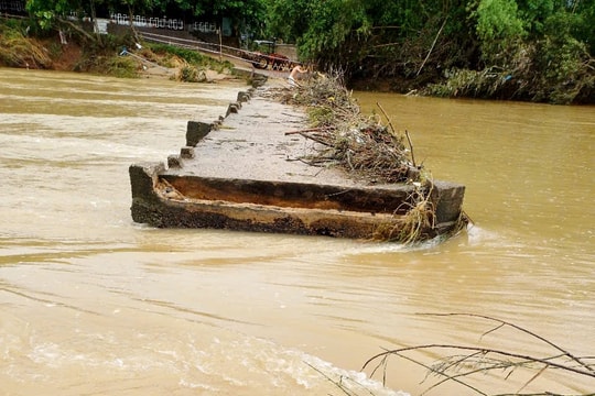 Thực hư thông tin cầu Hà Tân (cũ) bị sập