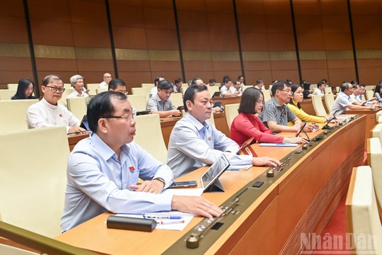 Quốc hội chốt mức hưởng trợ cấp thất nghiệp bằng 60% bình quân tiền lương đóng