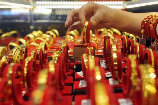 Giá vàng chiều nay 16/6/2025: Vàng DOJI, PNJ tăng mạnh, SJC giảm gần triệu