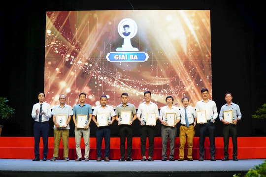 Quảng Nam trao thưởng Giải báo chí Huỳnh Thúc Kháng lần thứ 19: Mong muốn duy trì và nâng tầm giải thưởng mang tên Nhà báo - chí sĩ Huỳnh Thúc Kháng