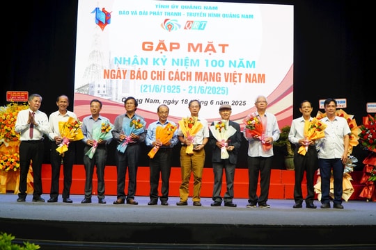 Báo và Đài Phát thanh - Truyền hình Quảng Nam gặp mặt các thế hệ người làm báo