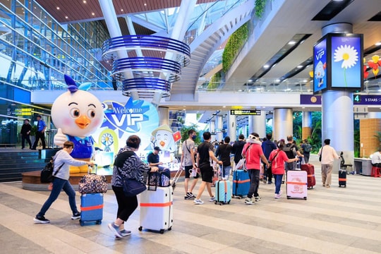 Ban Văn hóa - Xã hội làm việc với Sở Y tế; Sở Văn hóa, Thể thao và Du lịch