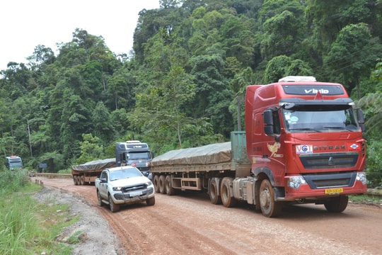Khơi thông giao lộ kinh tế Đông - Tây