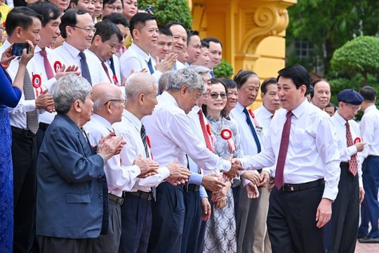 Chủ tịch nước Lương Cường gặp mặt người làm báo tiêu biểu toàn quốc