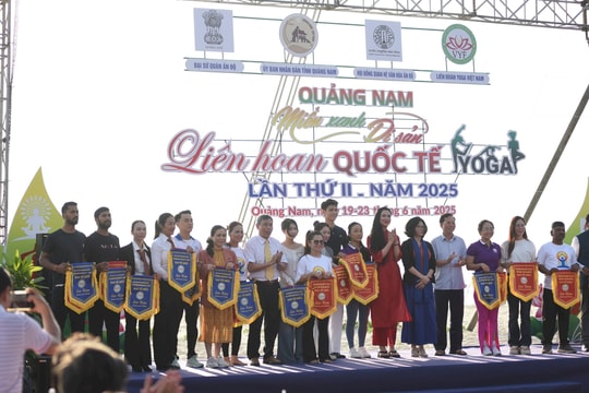 Khai mạc Liên hoan quốc tế Yoga năm 2025 tại Quảng Nam