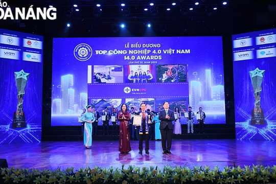 Điện lực miền Trung được vinh danh tại Top Công nghiệp 4.0 Việt Nam 2025