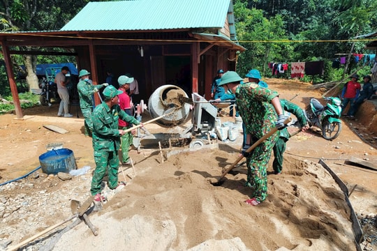 Hợp sức xóa nhà tạm ở biên giới Đắc Pring