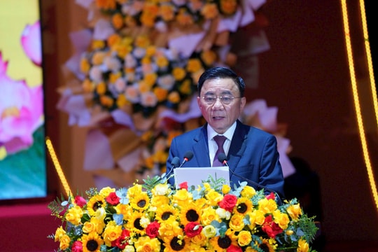 Thường trực Ban Bí thư Trần Cẩm Tú: Đoàn kết và quyết tâm cao để xây dựng thành phố Đà Nẵng hiện đại, trở thành cực tăng trưởng của đất nước