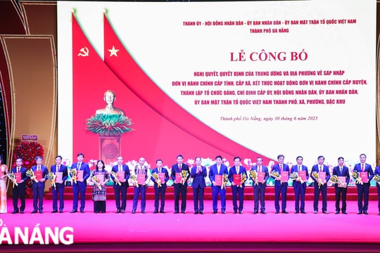 Công bố các quyết định thành lập Đảng bộ phường, xã, đặc khu