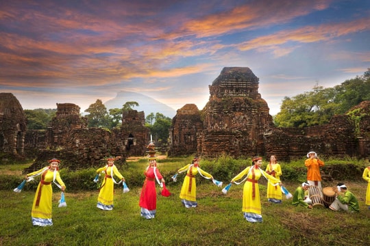 Để đất Quảng luôn “Chưa mưa đà thấm”…