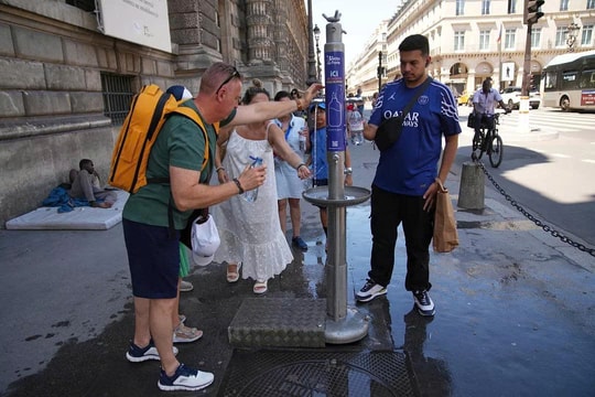 Châu Âu chật vật trong nắng nóng đầu mùa