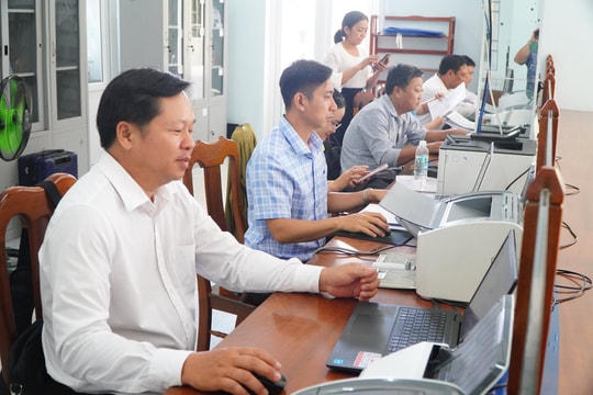 Ngày làm việc đầu tiên ở Quảng Phú
