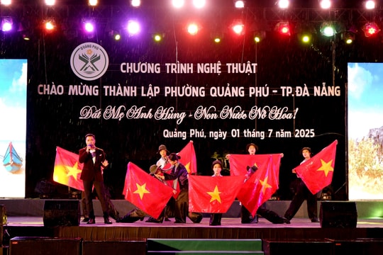 Quảng Phú tổ chức chương trình nghệ thuật công bố thành lập đơn vị hành chính mới