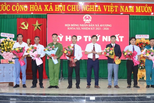 Xã Avương công bố nhân sự chủ chốt sau sáp nhập