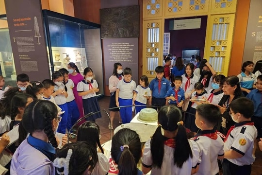 Sách giáo khoa điện tử: "Hành trang số" của ngành giáo dục