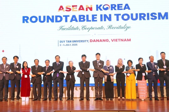 First-ever ASEAN Korea Roundtable in Tourism kicks off in Da Nang