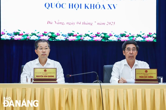 Cử tri đề nghị giảm tải chương trình học và thi tốt nghiệp THPT