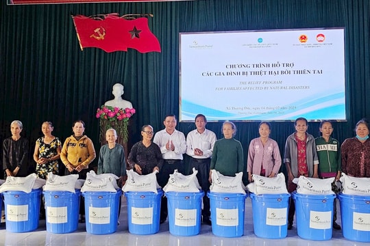 Tổ chức Samaritan’s Purse trao quà 300 hộ dân xã Thượng Đức