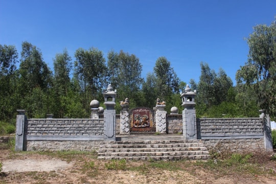 Vị trấn thủ đất Quảng không mê tín