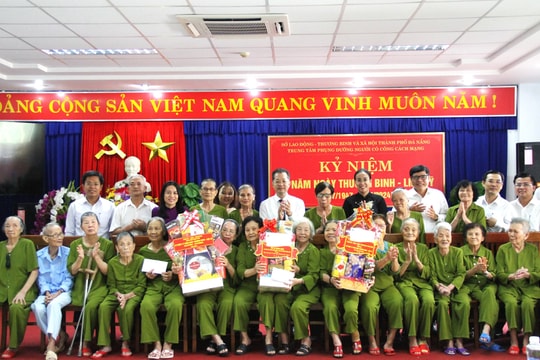 Chăm lo chu đáo gia đình chính sách, người có công cách mạng