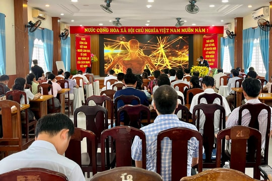 Phường Hòa Cường tổ chức tập huấn ứng dụng trí tuệ nhân tạo (AI) trong quản lý hành chính và xã hội