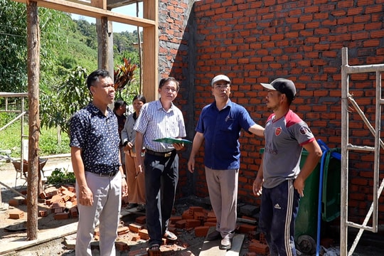 Không gián đoạn nhiệm vụ xóa nhà tạm sau sáp nhập