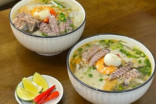 Mỳ Quảng Tôm Tít – Món Ngon Khó Cưỡng Giữa Lòng Đà Nẵng
