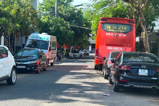Chấn chỉnh tình trạng xe khách dừng, đỗ trong khu dân cư
