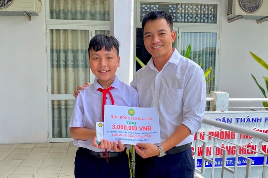 Tiếp sức học trò nghèo đến trường