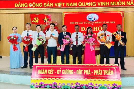 Nhiều chi bộ cơ sở xã Phú Thuận, Thượng Đức, Hà Nha tổ chức đại hội