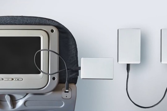 Nhật Bản: Siết quy định về mang sạc dự phòng lên máy bay