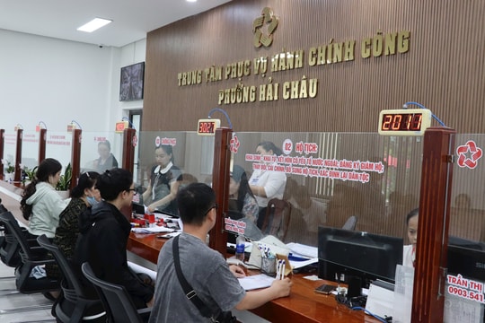 Chú trọng xây dựng nền hành chính phục vụ