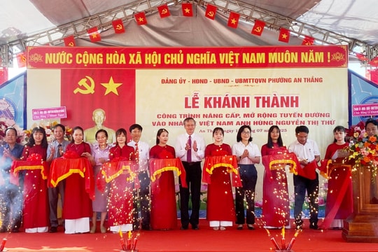 Inauguration of upgraded road leading to Heroic Vietnamese Mother Nguyen Thi Thu’s house