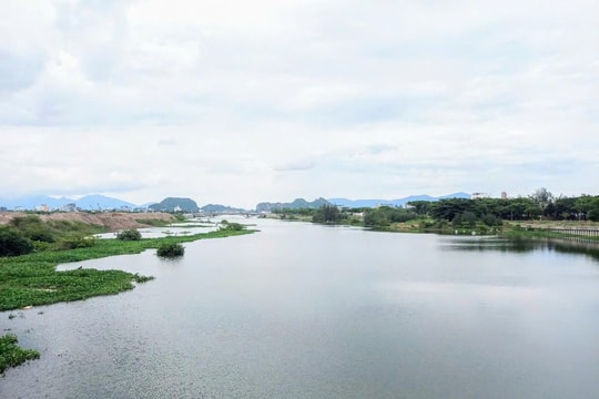 Đất nặng ân tình…