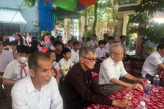 Xây dựng dòng họ hiếu học