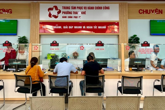 Tận tụy phục vụ nhân dân