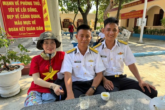 Tìm đồng hương ở Trường Sa