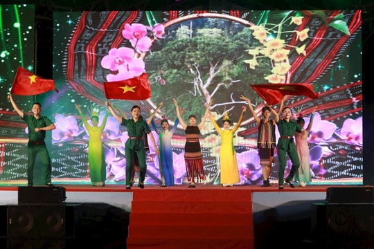 Ký ức chiến trường Khu V - Bài cuối: Hát cho người nằm lại