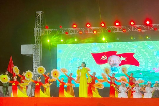 Điện Bàn Bắc tổ chức chương trình nghệ thuật chào mừng Đại hội Đảng bộ phường