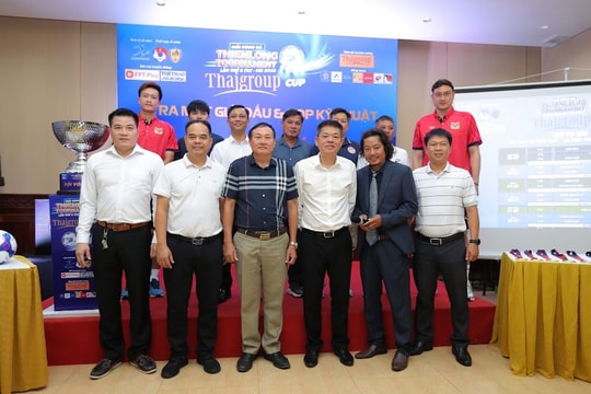 5 đội bóng dự giải Thiên Long Tournament 2025 trên sân Tam Kỳ