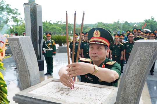 Quân khu 5 dâng hương tri ân các anh hùng liệt sĩ, Bà mẹ Việt Nam anh hùng