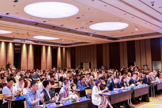 Hơn 1.000 người tham dự hội thảo Đầu tư ngành hàng tiêu dùng Việt Nam 2025
