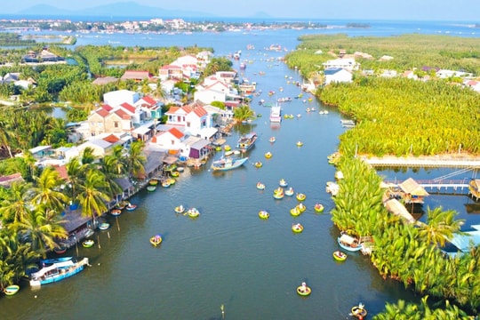Phát triển du lịch sông Thu Bồn